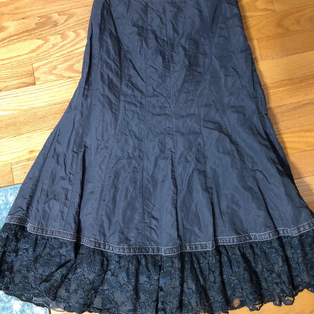 Grey romantic skirt.